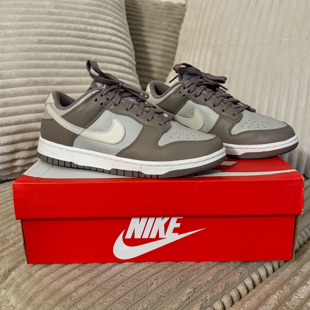 Nike Dunk Low - Moon Fossil/Light Orewood Brown